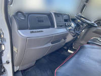 三菱ふそうキャンターアルミバン小型（2t・3t）[写真29]