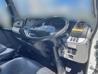 三菱ふそうキャンターアルミバン小型（2t・3t）[写真32]