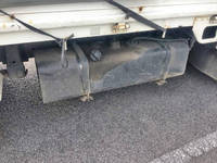 三菱ふそうキャンターガッツ平ボディ小型（2t・3t）[写真10]