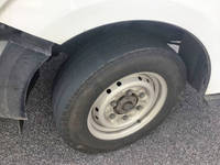 三菱ふそうキャンターガッツ平ボディ小型（2t・3t）[写真14]