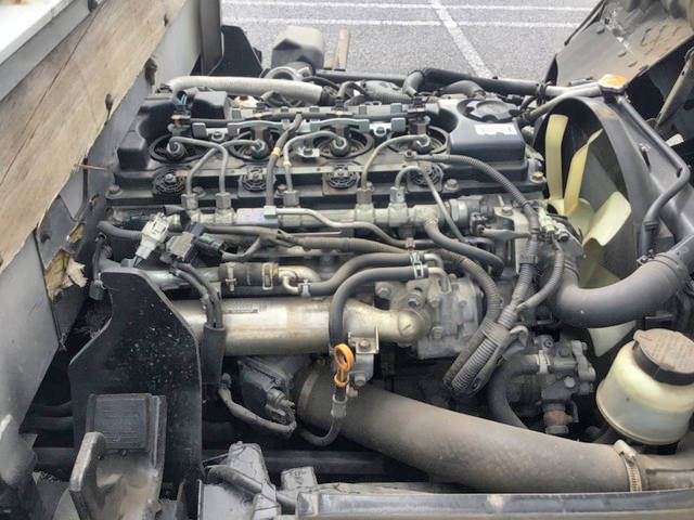 三菱ふそうキャンターガッツ平ボディ小型（2t・3t）[写真18]