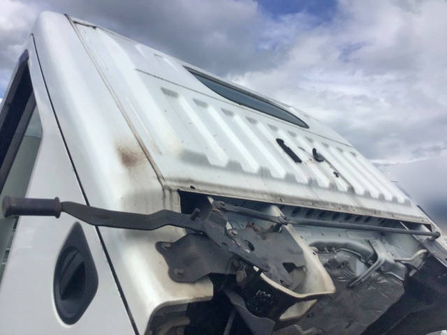 三菱ふそうキャンターガッツ平ボディ小型（2t・3t）[写真21]