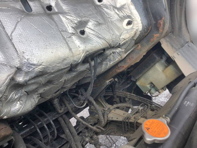 三菱ふそうキャンターガッツ平ボディ小型（2t・3t）[写真24]