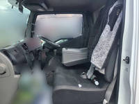 三菱ふそうキャンターガッツ平ボディ小型（2t・3t）[写真26]