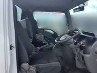 三菱ふそうキャンターガッツ平ボディ小型（2t・3t）[写真27]