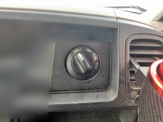 三菱ふそうキャンターガッツ平ボディ小型（2t・3t）[写真32]