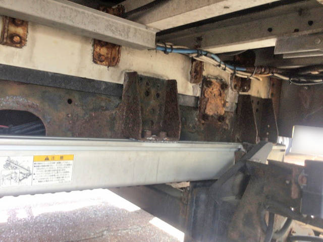 三菱ふそうファイターアルミウイング中型（4t）[写真21]