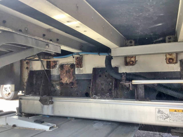 三菱ふそうファイターアルミウイング中型（4t）[写真23]