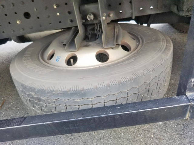 三菱ふそうキャンターアルミバン小型（2t・3t）[写真11]