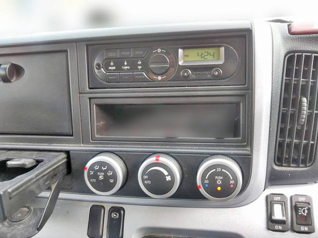 三菱ふそうキャンターアルミバン小型（2t・3t）[写真24]