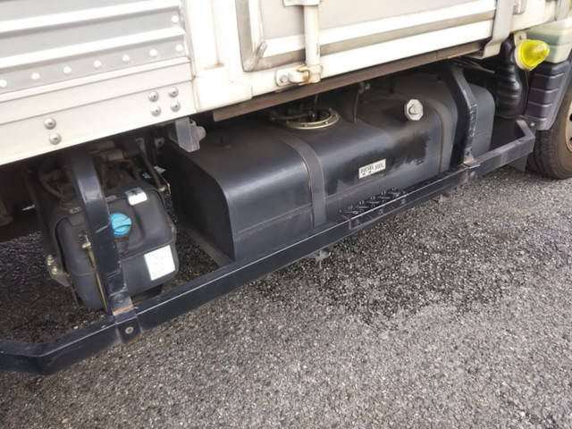 三菱ふそうキャンターアルミバン小型（2t・3t）[写真08]