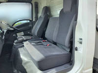 いすゞエルフ冷凍車（冷蔵車）小型（2t・3t）[写真30]