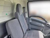 いすゞエルフ冷凍車（冷蔵車）小型（2t・3t）[写真31]