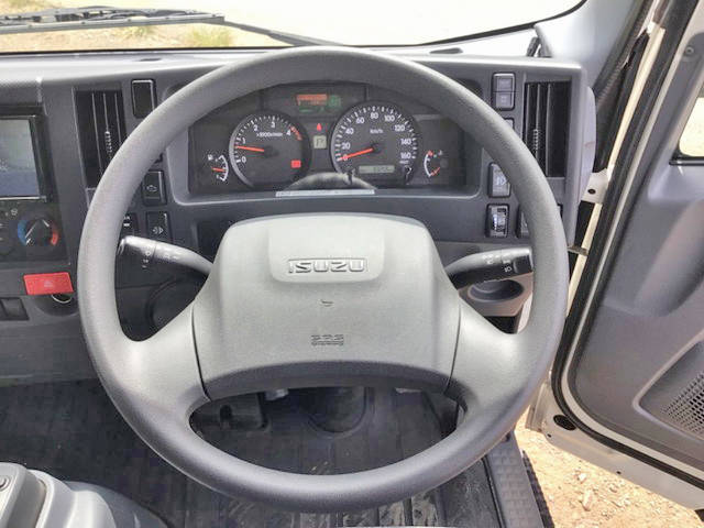 いすゞエルフ冷凍車（冷蔵車）小型（2t・3t）[写真33]