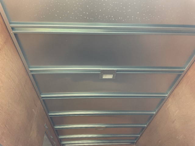 いすゞエルフアルミバン小型（2t・3t）[写真07]