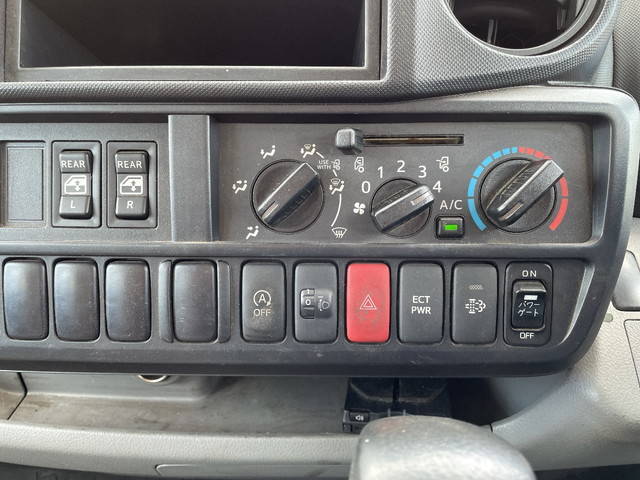 トヨタダイナダブルキャブ（Wキャブ）小型（2t・3t）[写真32]