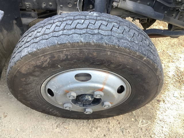 いすゞエルフ穴掘建柱車小型（2t・3t）[写真14]