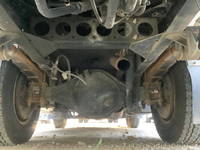 いすゞエルフ穴掘建柱車小型（2t・3t）[写真23]