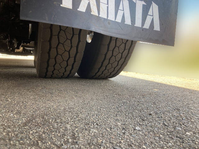 三菱ふそうスーパーグレートアルミブロック大型（10t）[写真11]