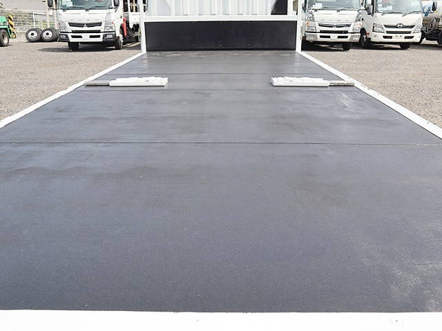 三菱ふそうキャンター平ボディ小型（2t・3t）[写真13]