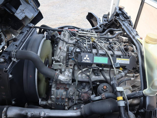 三菱ふそうキャンター平ボディ小型（2t・3t）[写真18]