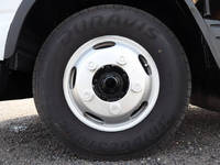 三菱ふそうキャンター平ボディ小型（2t・3t）[写真23]