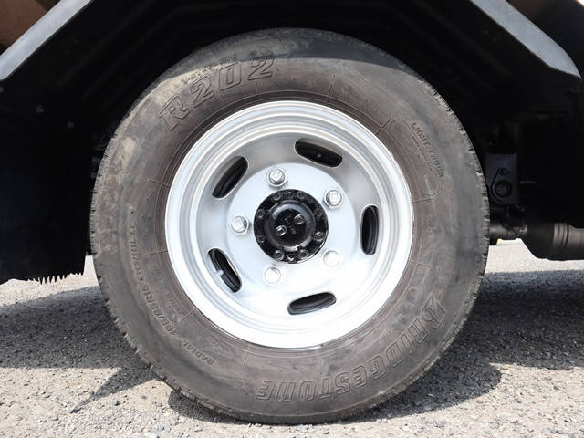 三菱ふそうキャンター平ボディ小型（2t・3t）[写真28]