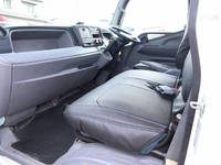 三菱ふそうキャンター平ボディ小型（2t・3t）[写真32]