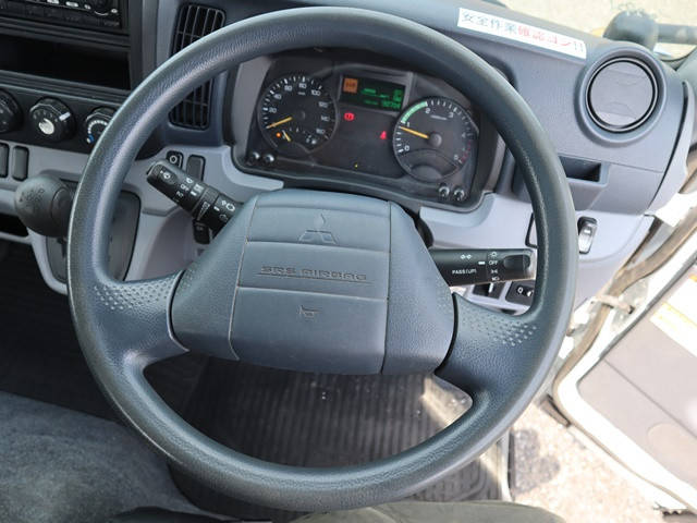 三菱ふそうキャンター平ボディ小型（2t・3t）[写真34]