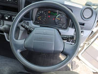 三菱ふそうキャンター平ボディ小型（2t・3t）[写真34]