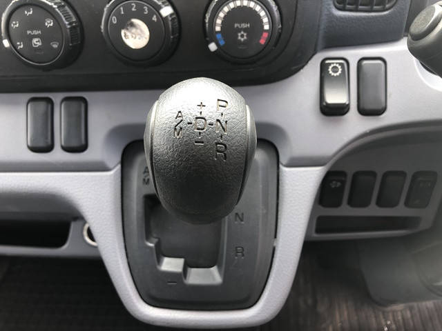 三菱ふそうキャンター平ボディ小型（2t・3t）[写真35]