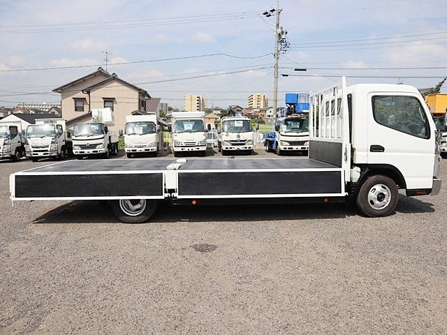 三菱ふそうキャンター平ボディ小型（2t・3t）[写真09]