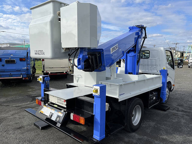 中古高所作業車 日野 東京・青森・岩手 デュトロ（TKG-XZU600E