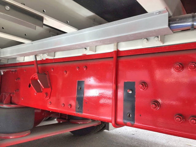 三菱ふそうスーパーグレートアルミウイング大型（10t）[写真13]