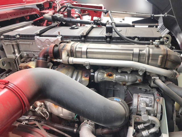 三菱ふそうスーパーグレートアルミウイング大型（10t）[写真16]