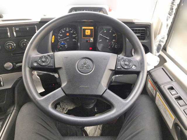 三菱ふそうスーパーグレートアルミウイング大型（10t）[写真24]