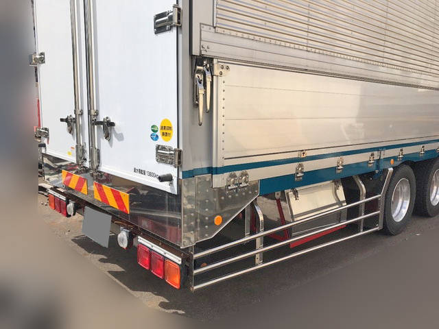 三菱ふそうスーパーグレートアルミウイング大型（10t）[写真05]