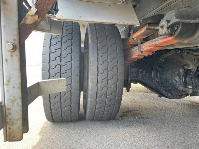 UDトラックスコンドルクレーン4段増トン（6t・8t）[写真16]