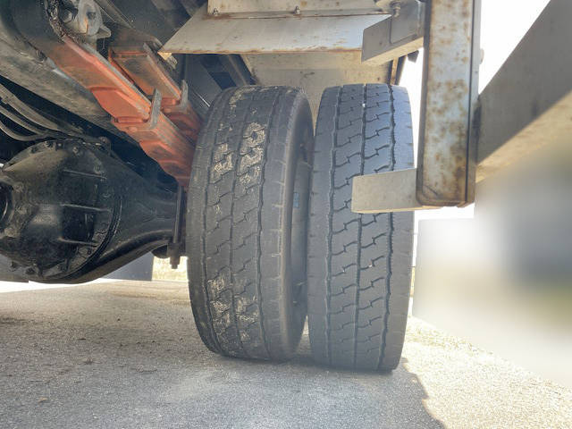 UDトラックスコンドルクレーン4段増トン（6t・8t）[写真17]