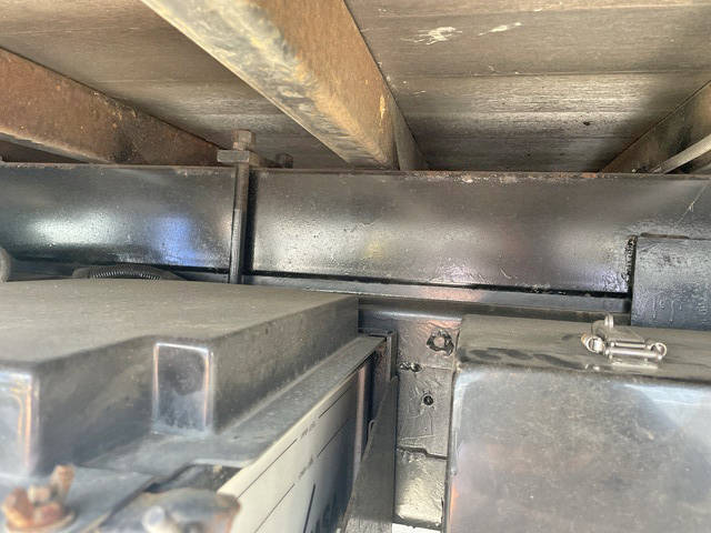 UDトラックスコンドルクレーン4段増トン（6t・8t）[写真22]