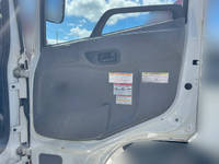 UDトラックスコンドルクレーン4段増トン（6t・8t）[写真27]