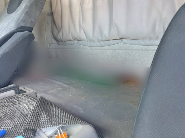 UDトラックスコンドルクレーン4段増トン（6t・8t）[写真30]