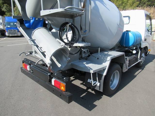 日野デュトロミキサー車（コンクリートミキサー）小型（2t・3t）[写真13]