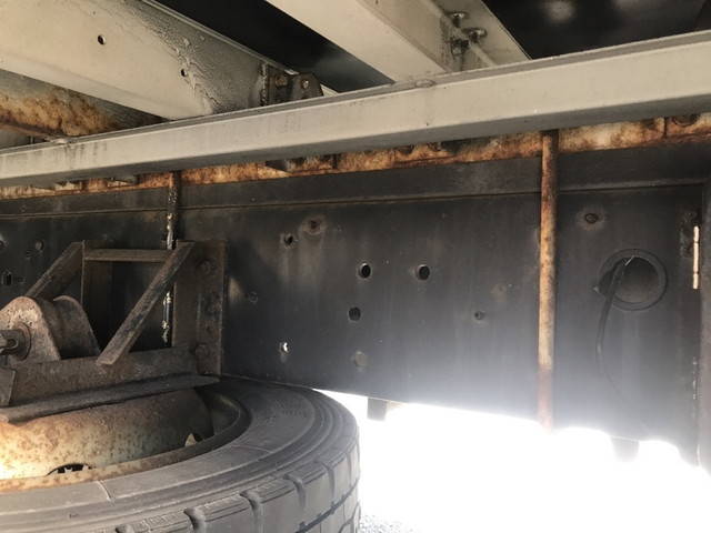 UDトラックスクオンアルミウイング大型（10t）[写真18]