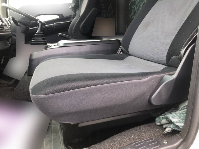 日野レンジャーアルミウイング中型（4t）[写真22]