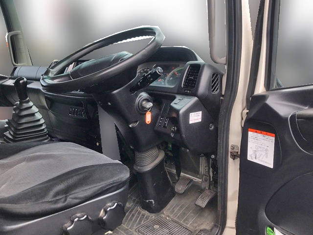 日野レンジャーアルミウイング中型（4t）[写真25]