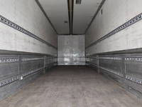 日野プロフィアアルミウイング大型（10t）[写真10]