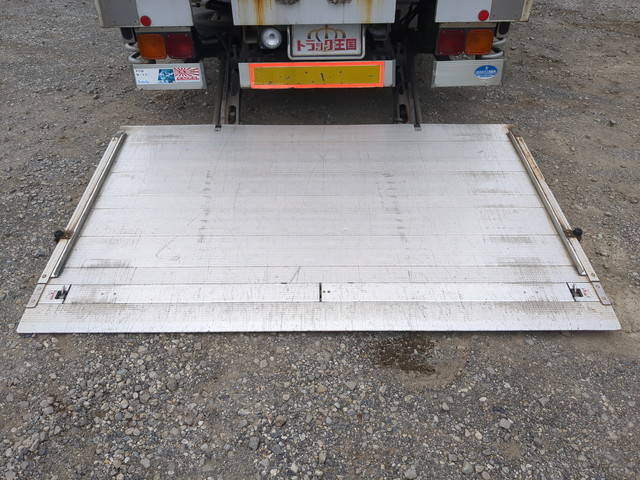 日野プロフィアアルミウイング大型（10t）[写真16]