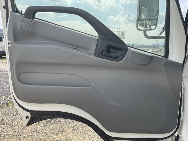 日野デュトロ冷凍車（冷蔵車）小型（2t・3t）[写真29]