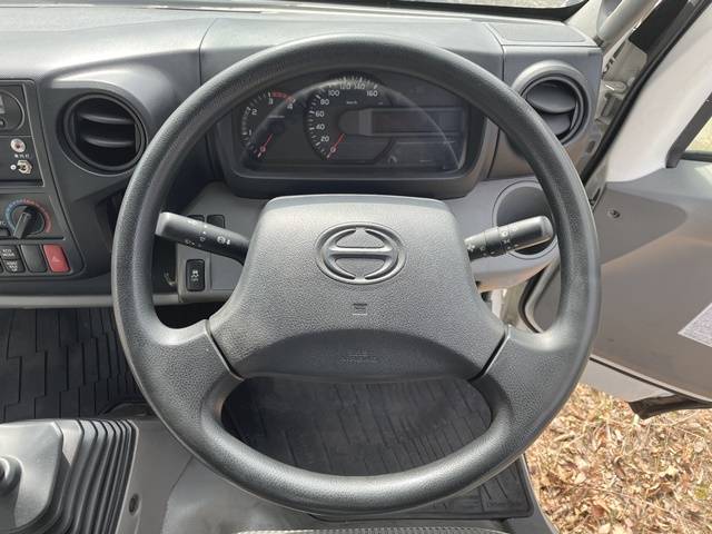 日野デュトロ冷凍車（冷蔵車）小型（2t・3t）[写真36]